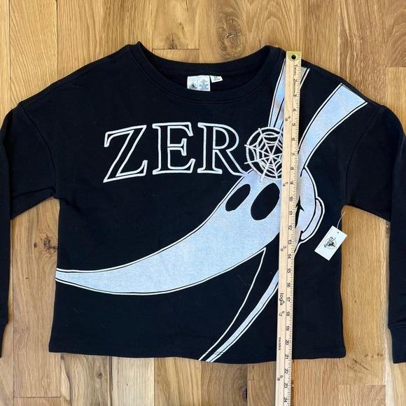NWT Disney Tim Burtons Nightmare Before Christmas Zero Sweatshirt SZ M - Picture 2 of 6